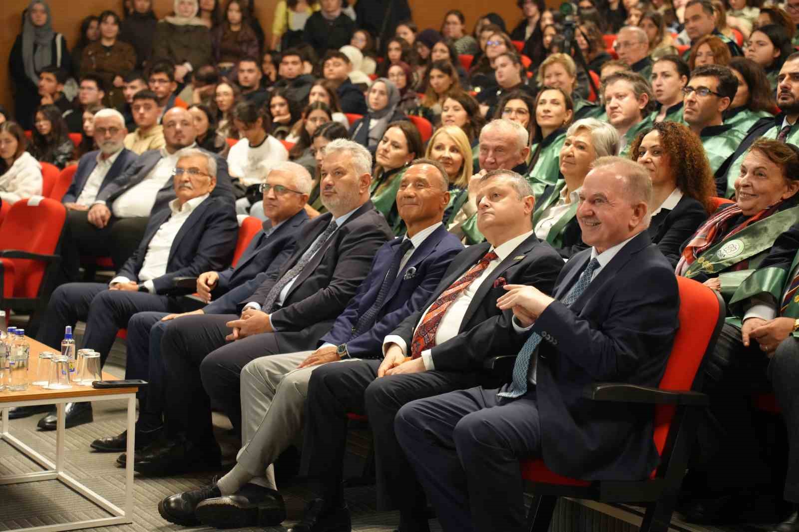 Kocaeli Sağlık ve Teknoloji Üniversitesi’nde yeni akademik yılı açılışı yapıldı
