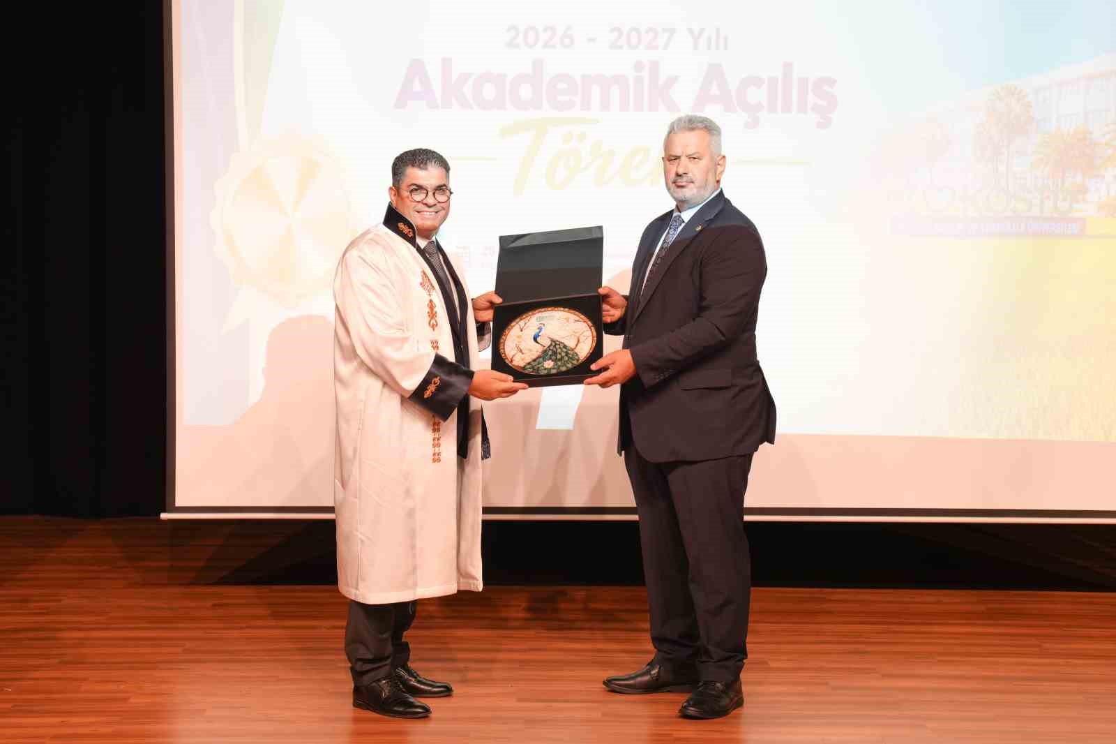 Kocaeli Sağlık ve Teknoloji Üniversitesi’nde yeni akademik yılı açılışı yapıldı
