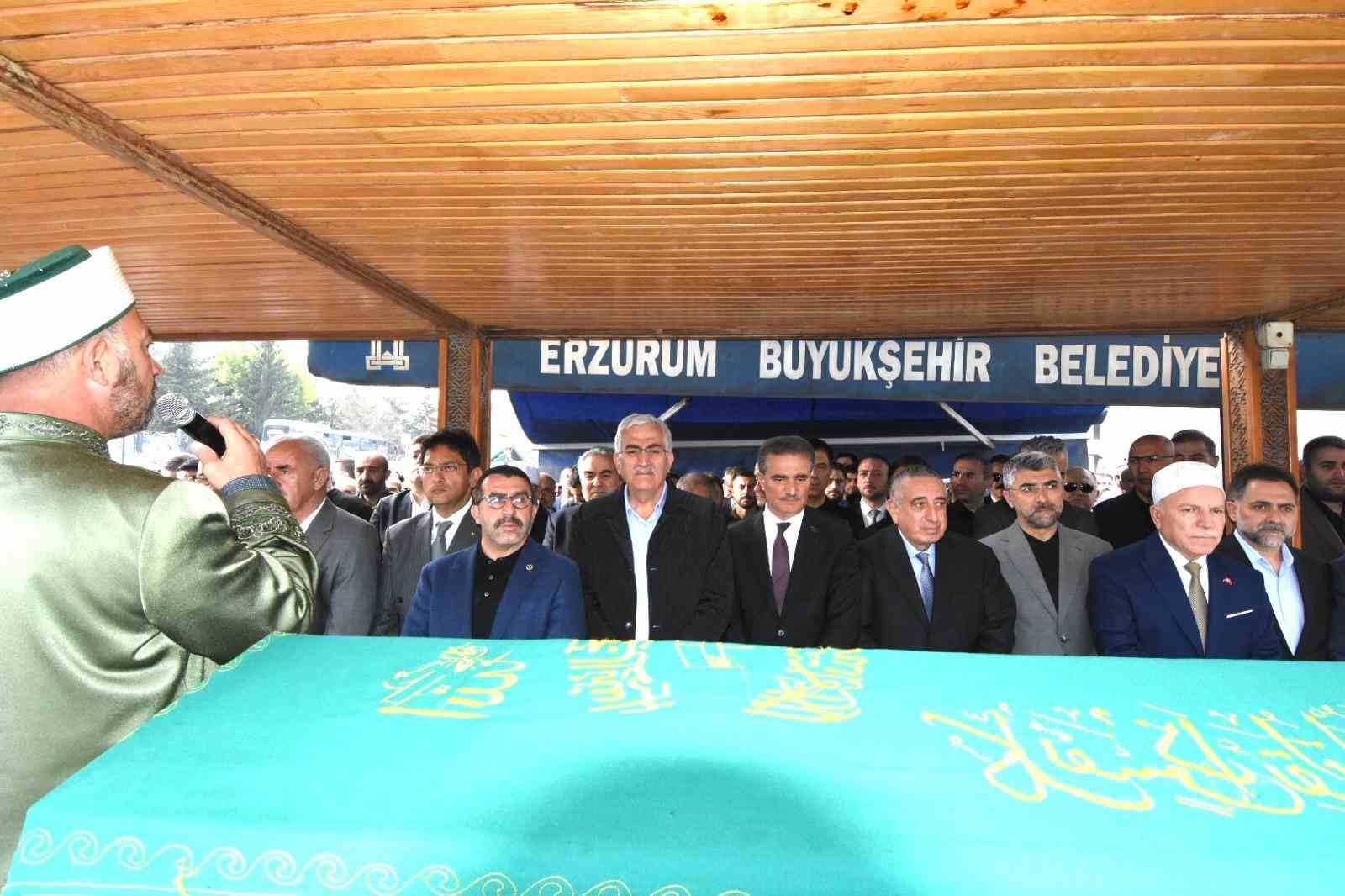Milletvekili Mehmet Emin Öz’ün acı günü, Ahmet Turan Öz son yolculuğuna uğurlandı