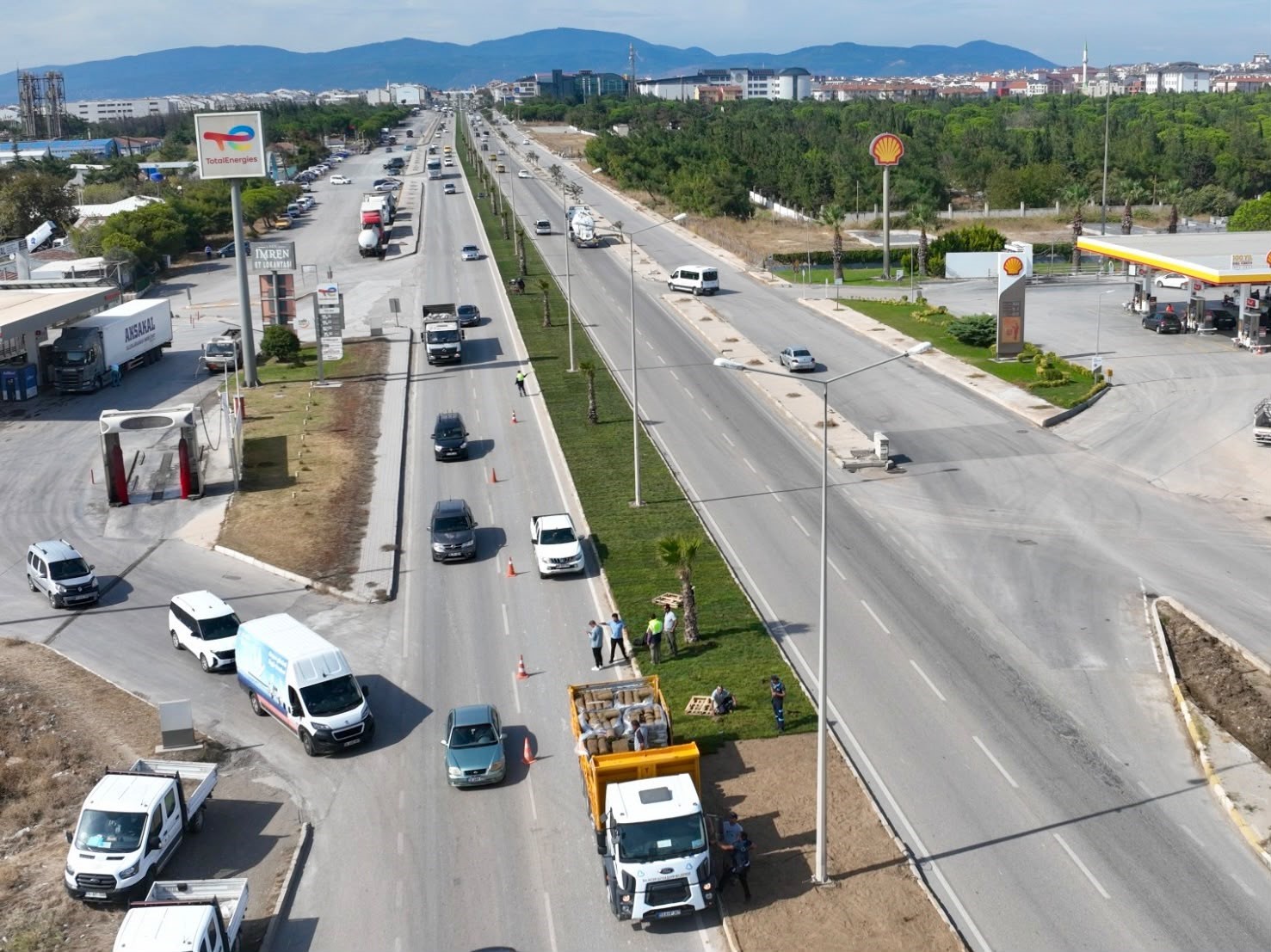 Bandırma’nın girişi Büyükşehir’le yenilendi