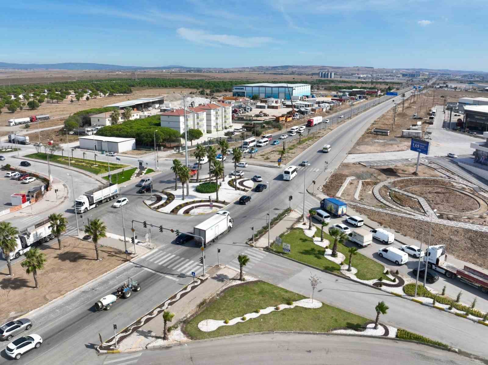 Bandırma’nın girişi Büyükşehir’le yenilendi