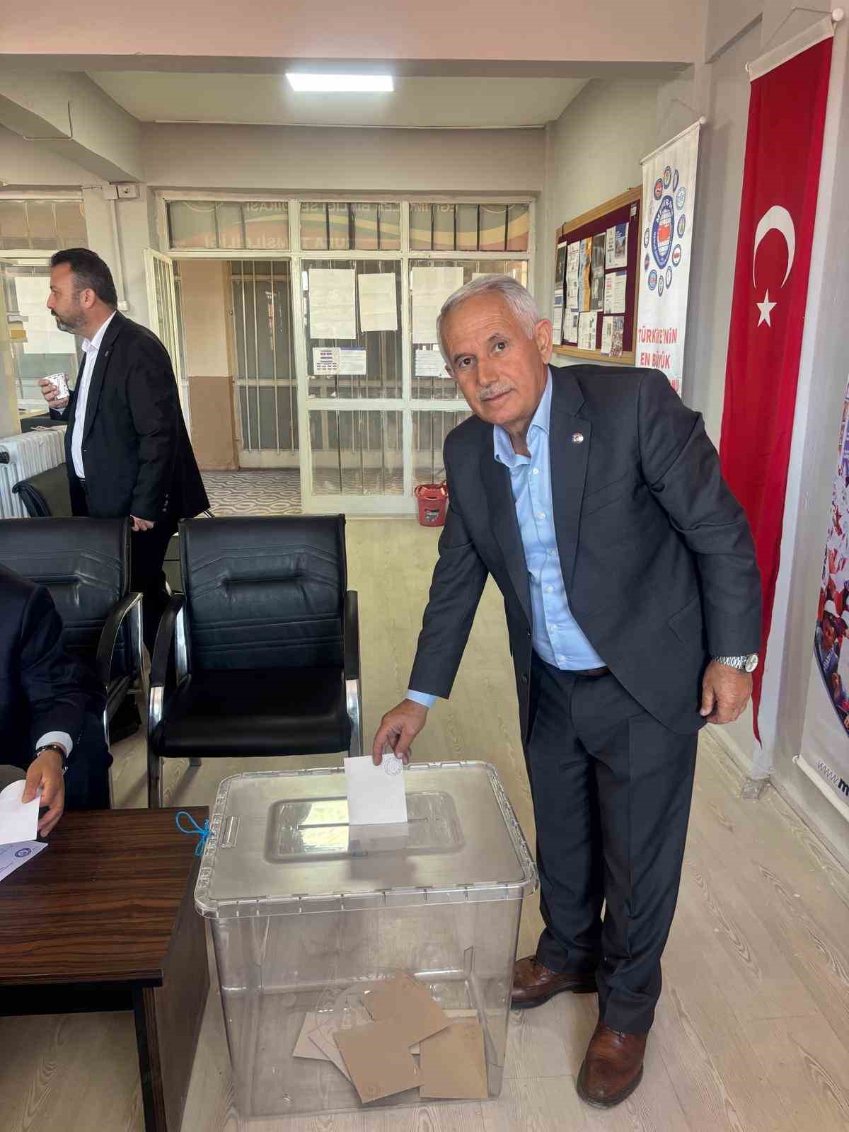 Eğitim-Bir-Sen Manisa’da delege seçimlerini tamamladı