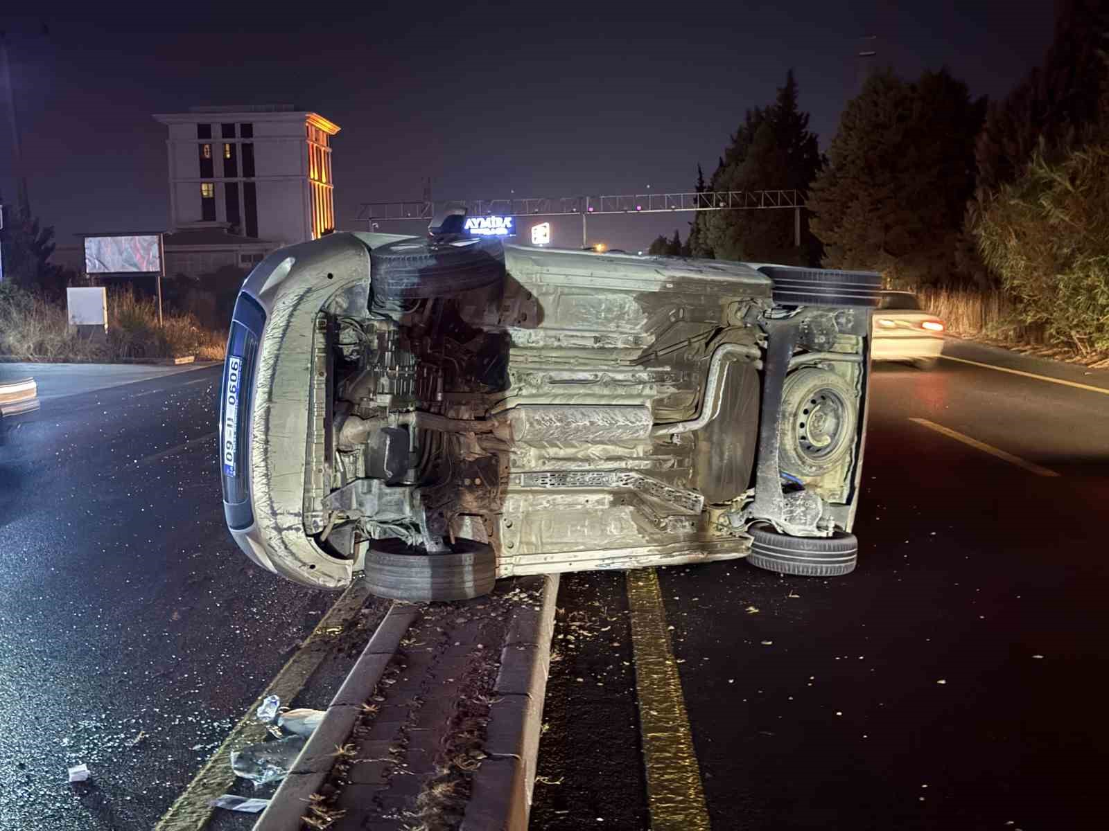 Domuza çarpmamak için manevra yaptı, takla attı