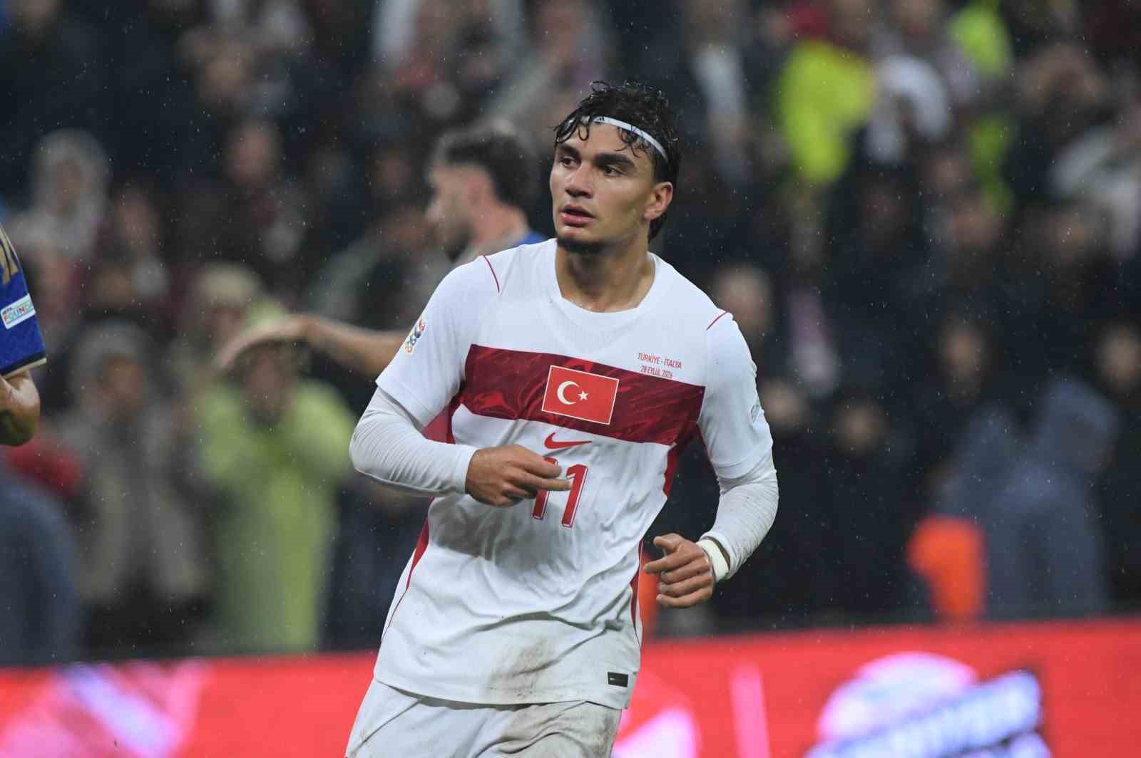 UEFA Uluslar Ligi: Türkiye: 0 - İtalya: 3 (İlk yarı)