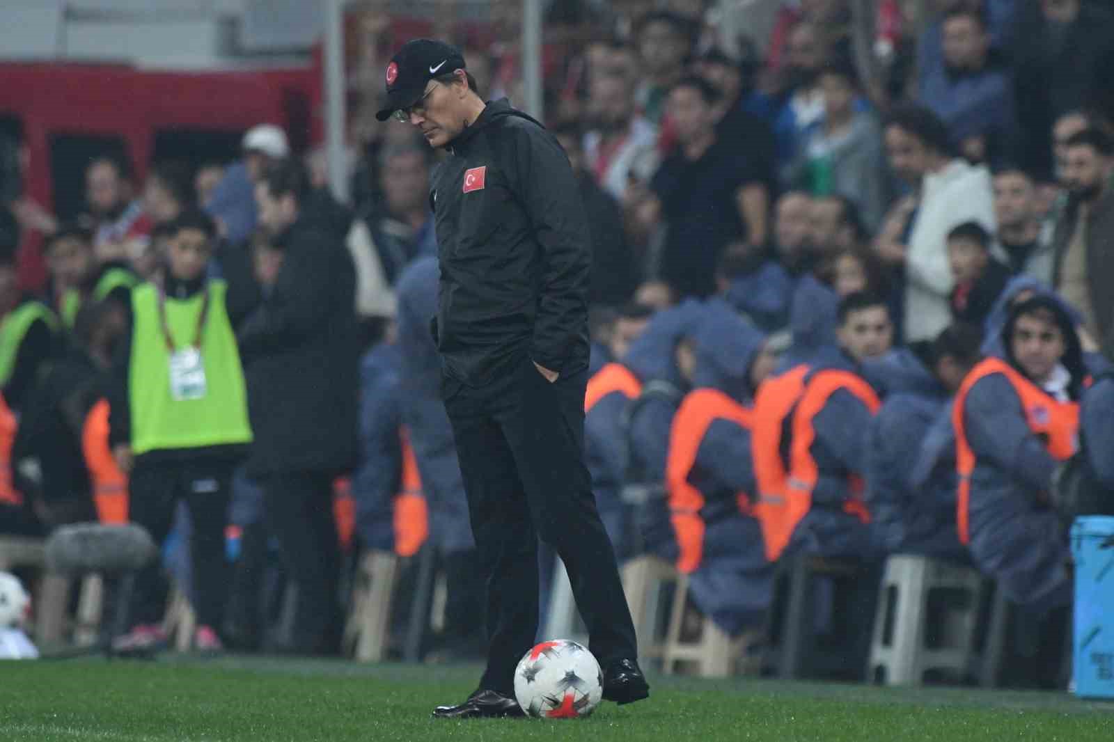 UEFA Uluslar Ligi: Türkiye: 0 - İtalya: 3 (İlk yarı)