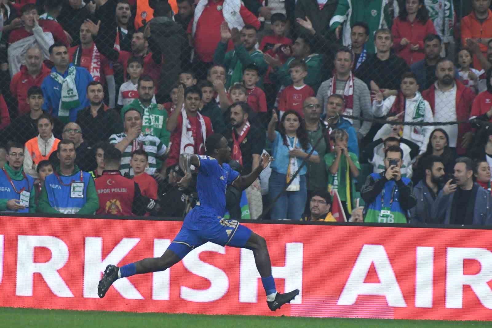 UEFA Uluslar Ligi: Türkiye: 0 - İtalya: 3 (İlk yarı)