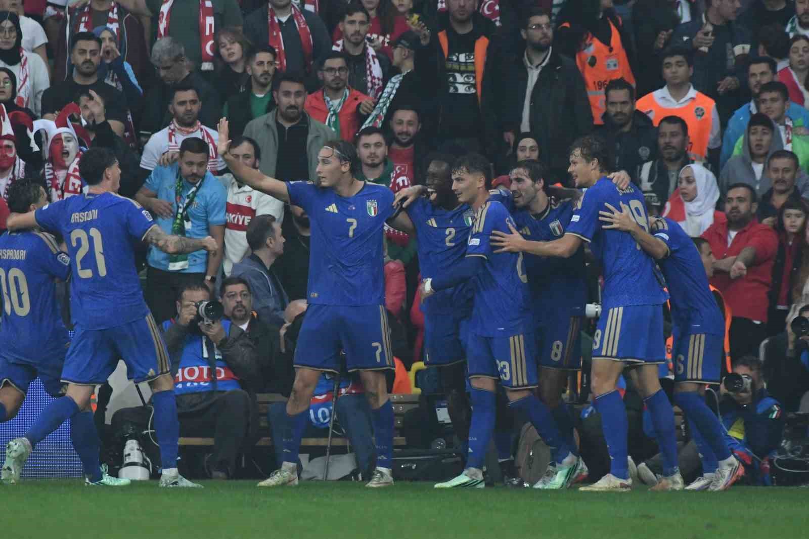 UEFA Uluslar Ligi: Türkiye: 0 - İtalya: 3 (İlk yarı)