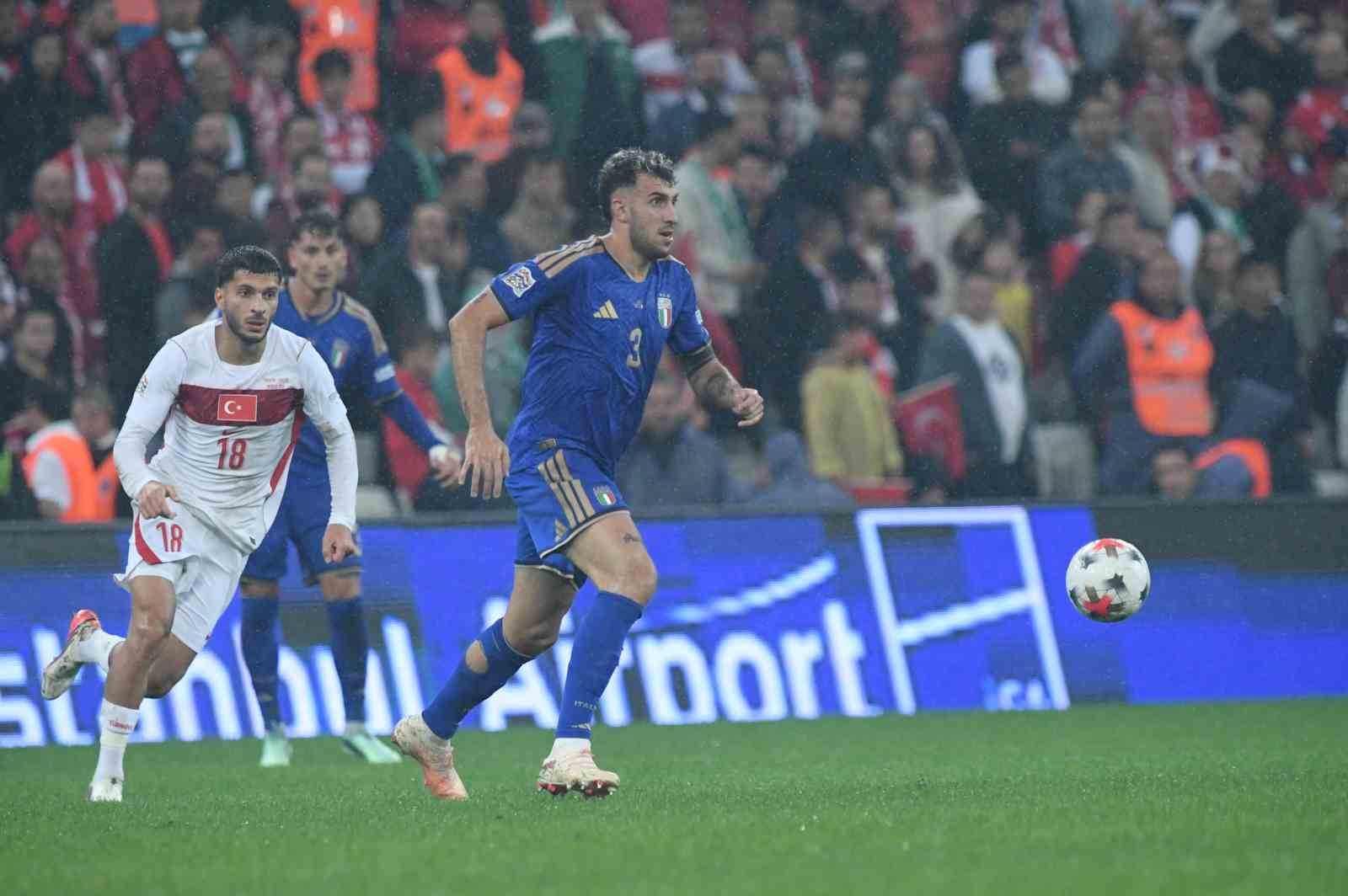 UEFA Uluslar Ligi: Türkiye: 0 - İtalya: 3 (İlk yarı)