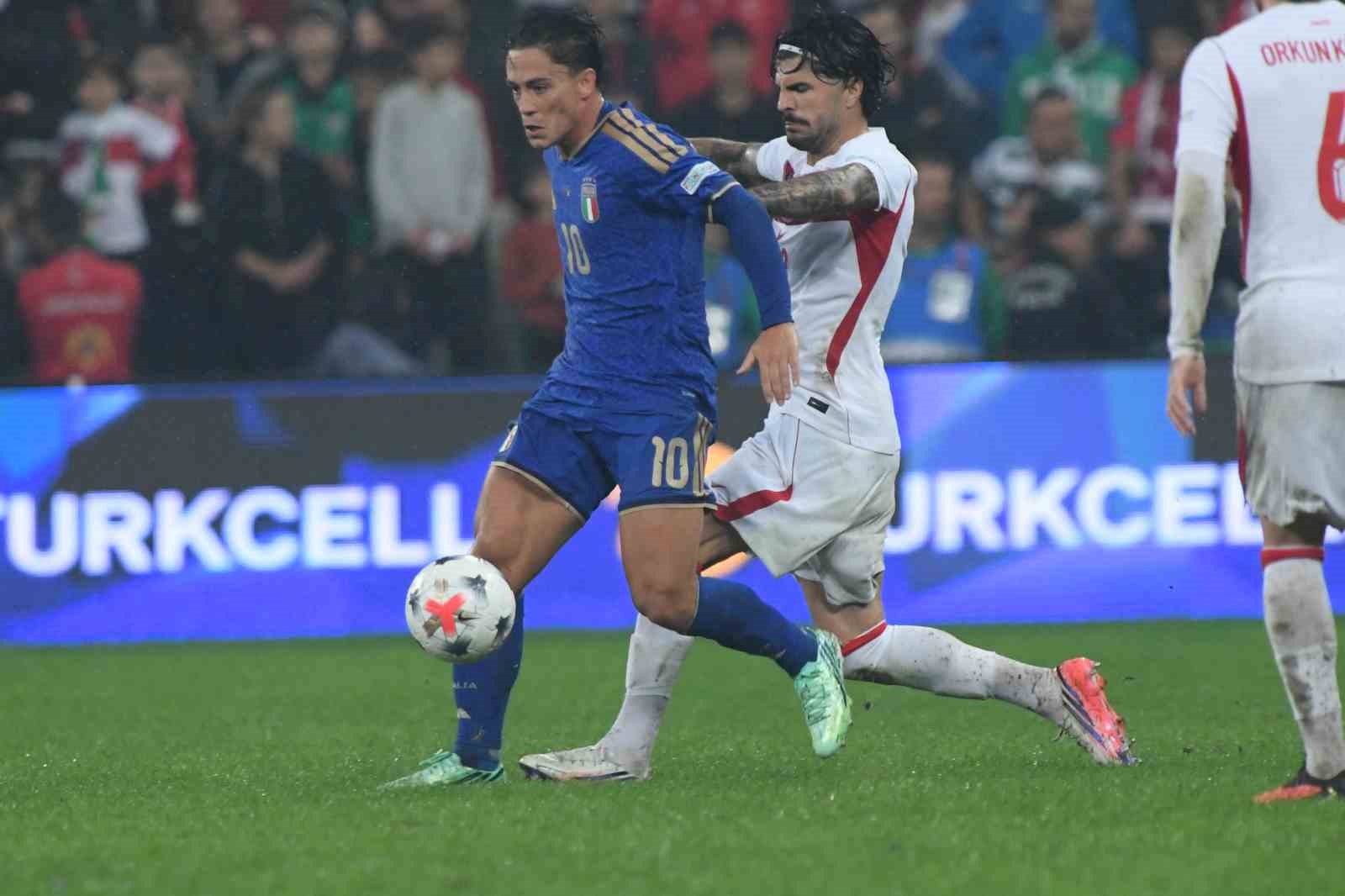 UEFA Uluslar Ligi: Türkiye: 0 - İtalya: 3 (İlk yarı)