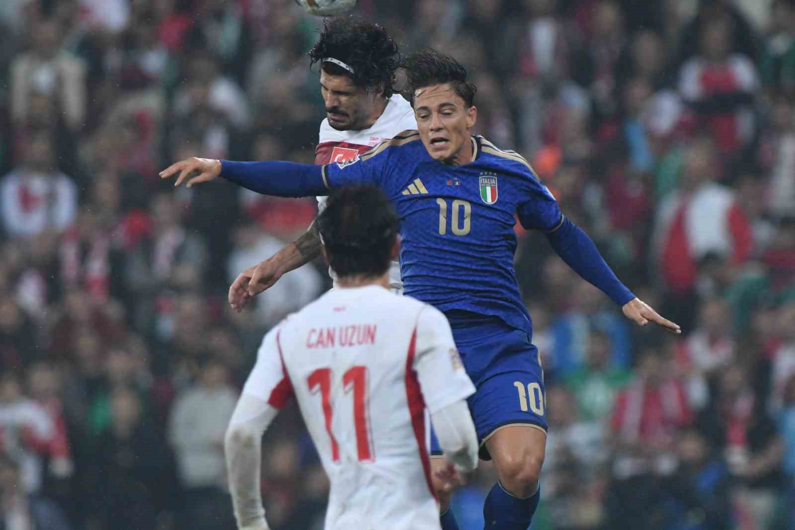 UEFA Uluslar Ligi: Türkiye: 0 - İtalya: 3 (İlk yarı)