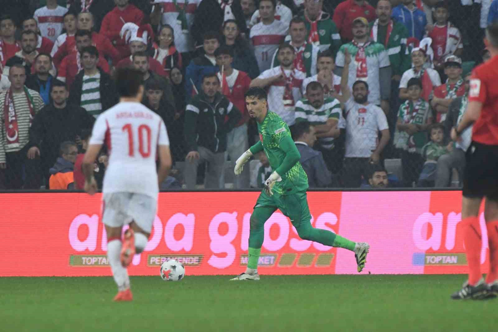 UEFA Uluslar Ligi: Türkiye: 0 - İtalya: 3 (İlk yarı)