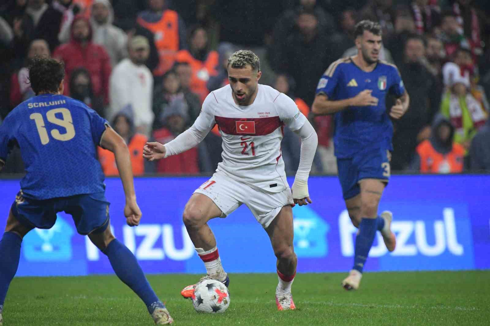 UEFA Uluslar Ligi: Türkiye: 0 - İtalya: 3 (İlk yarı)