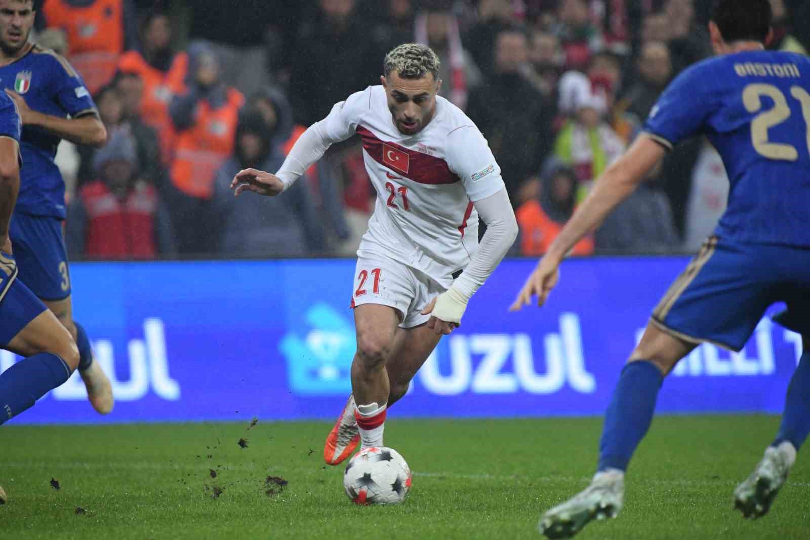 UEFA Uluslar Ligi: Türkiye: 0 - İtalya: 3 (İlk yarı)