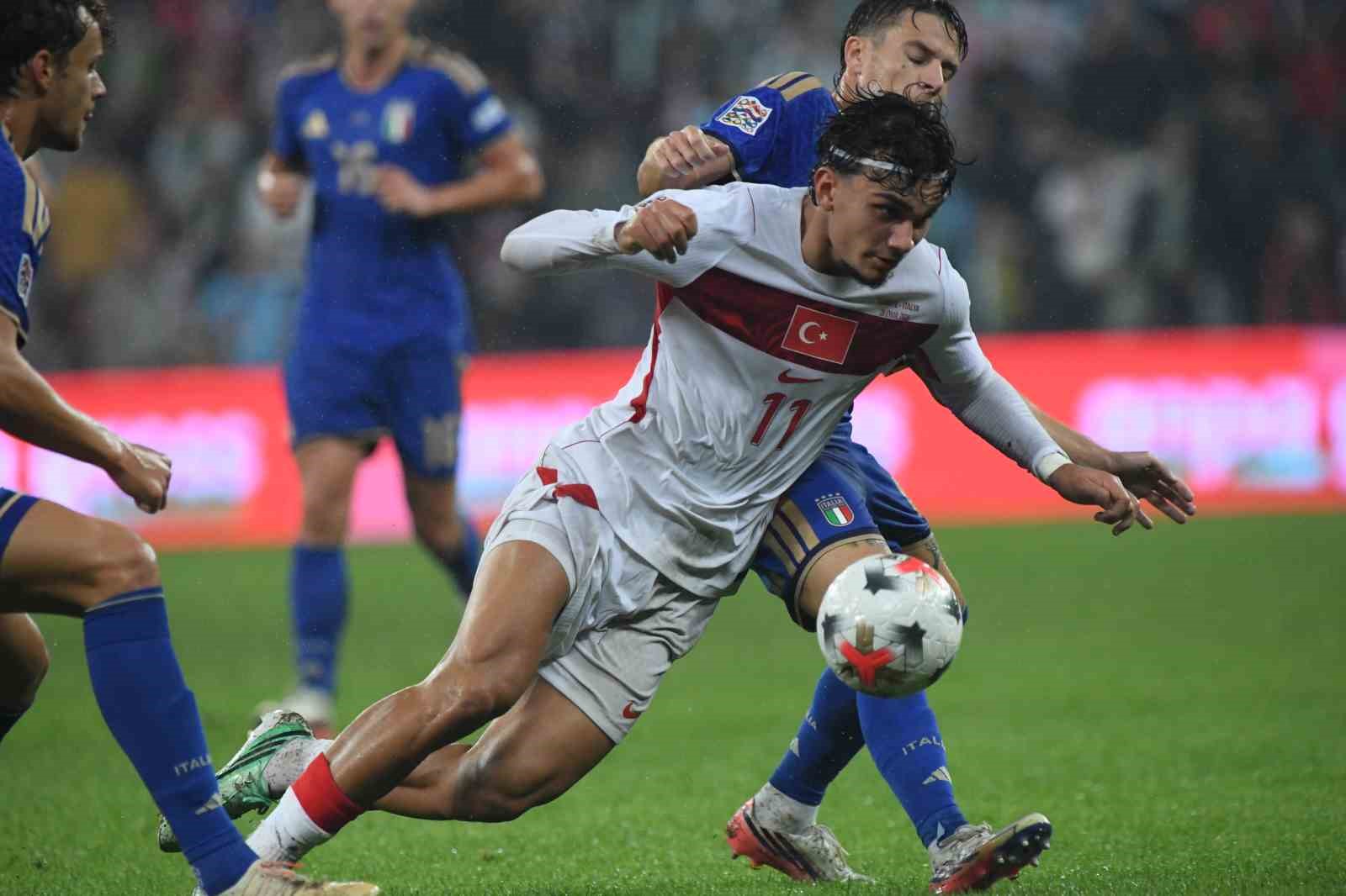 UEFA Uluslar Ligi: Türkiye: 0 - İtalya: 3 (İlk yarı)