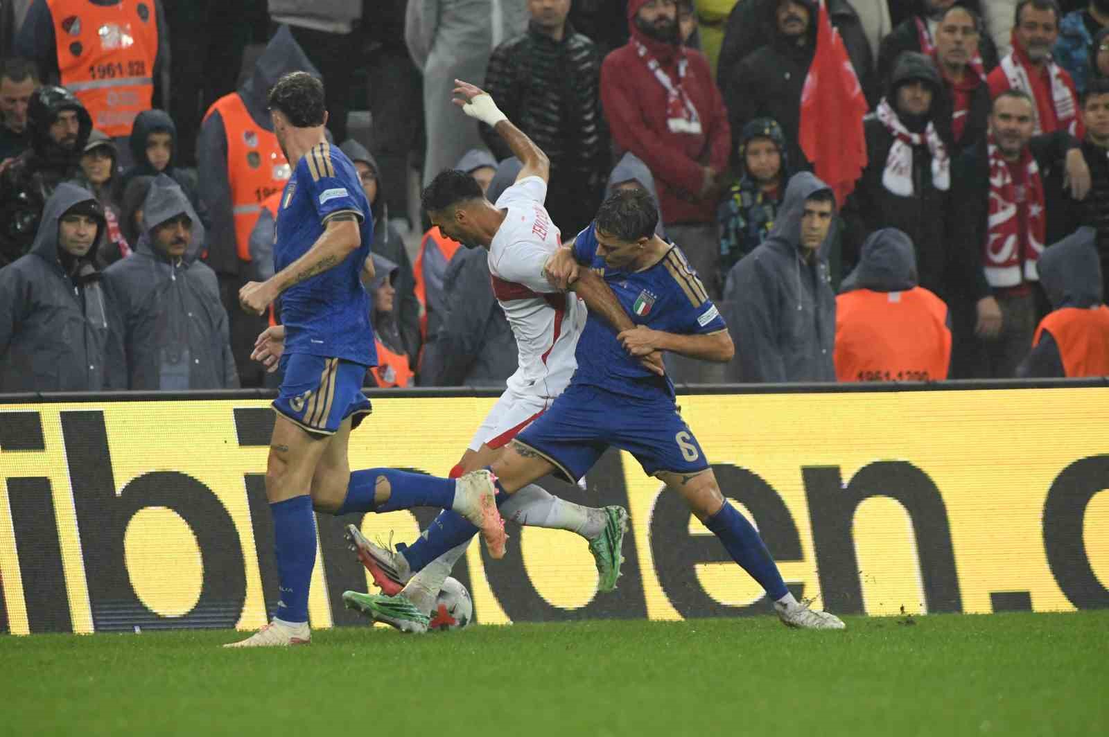 UEFA Uluslar Ligi: Türkiye: 0 - İtalya: 3 (İlk yarı)