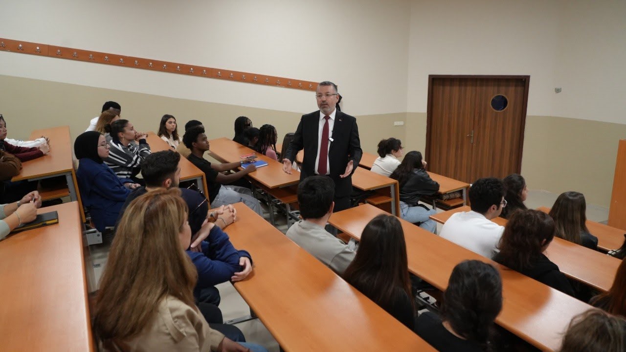 Prof. Dr. Kırışık: "Terörsüz Türkiye, enerjimizi bilime ve kalkınmaya yöneltmektir"
