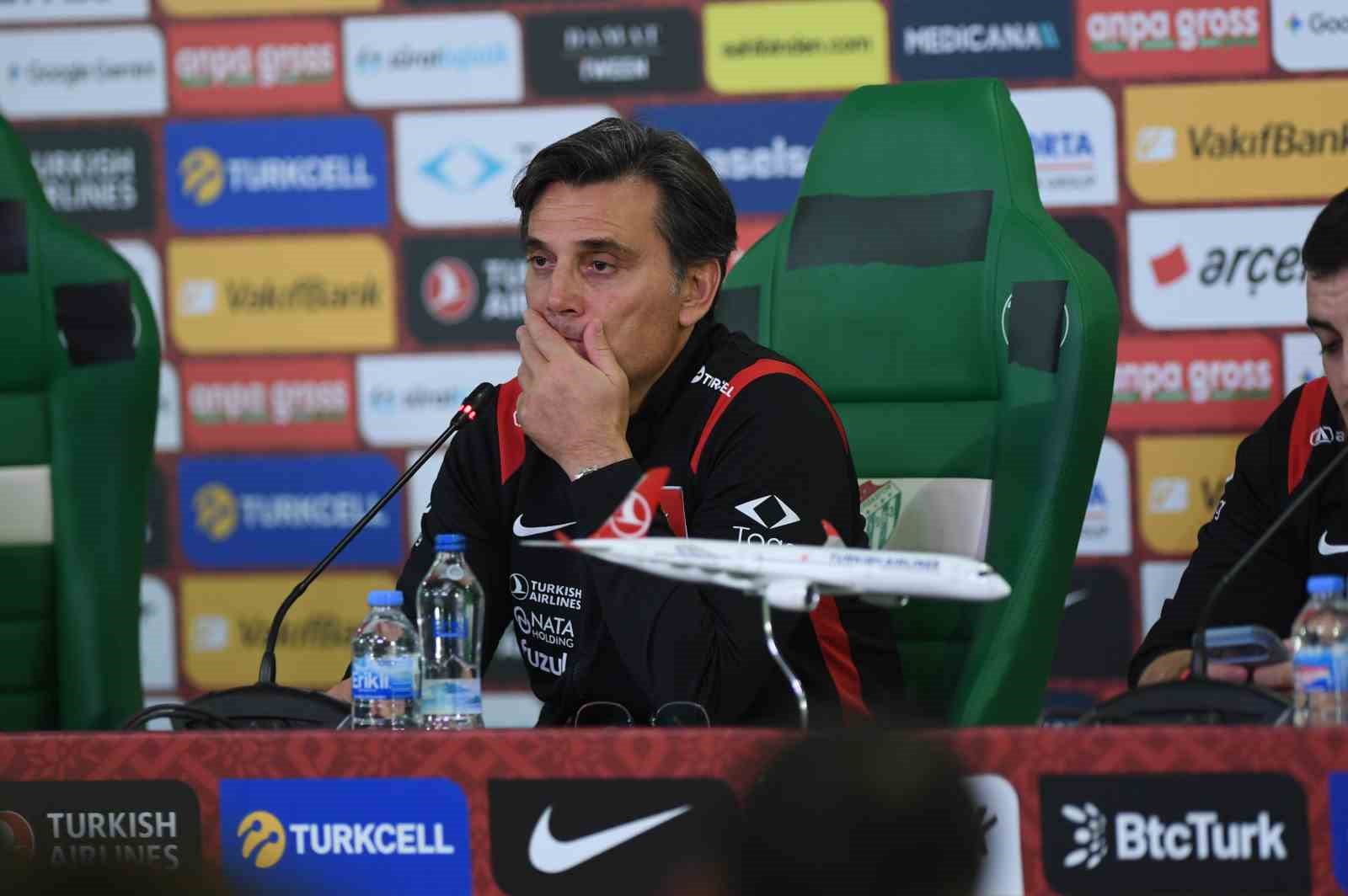 Vincenzo Montella’dan istifa açıklaması: "Hayır, yaptığım çalışmalara inanıyorum"