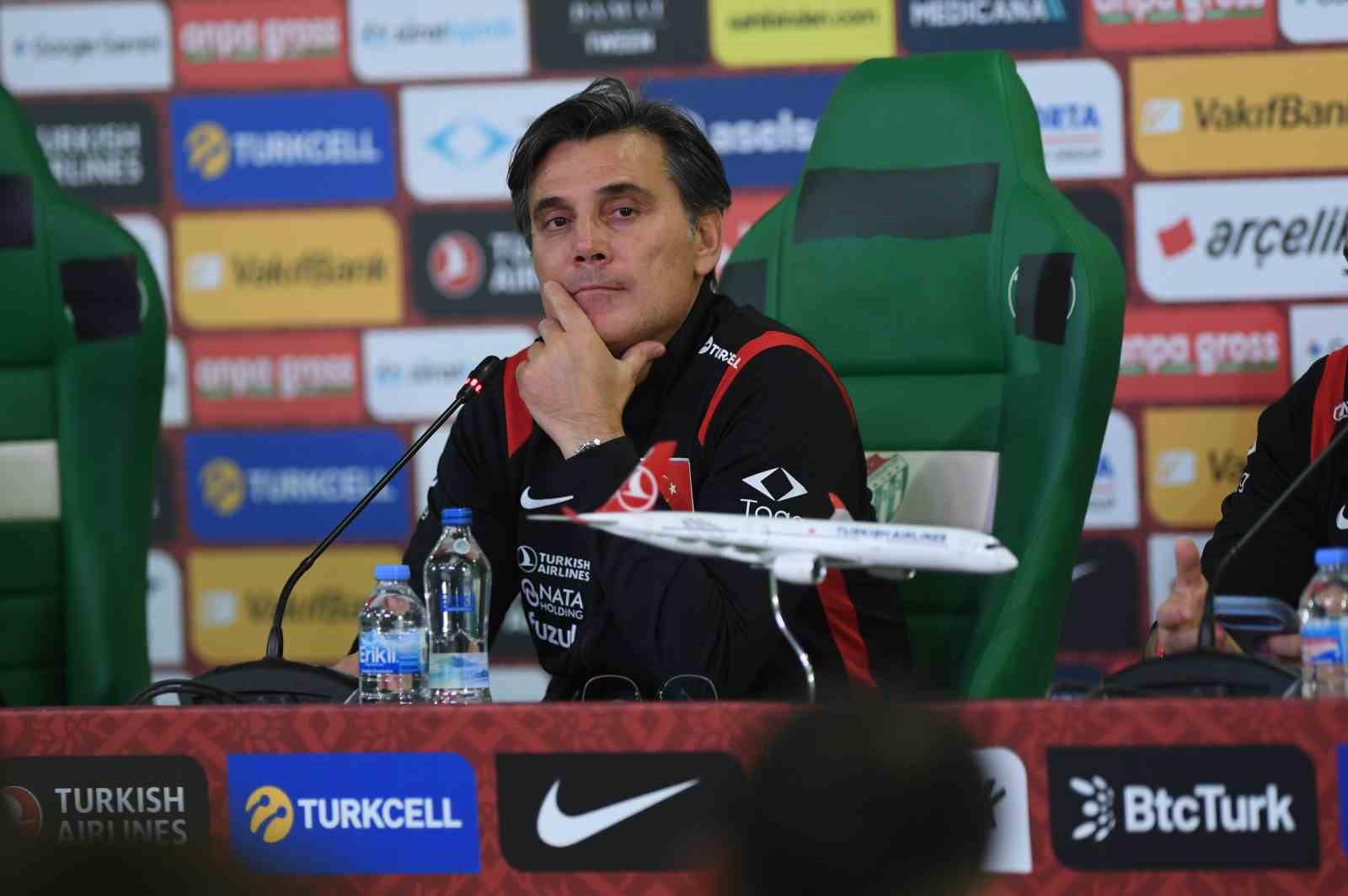 Vincenzo Montella’dan istifa açıklaması: "Hayır, yaptığım çalışmalara inanıyorum"