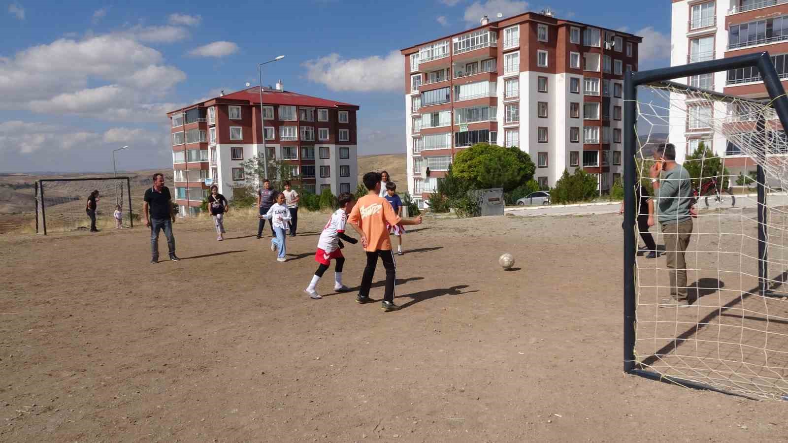 Sahalarını temizlediler şimdi güvenli oyun alanı istiyorlar