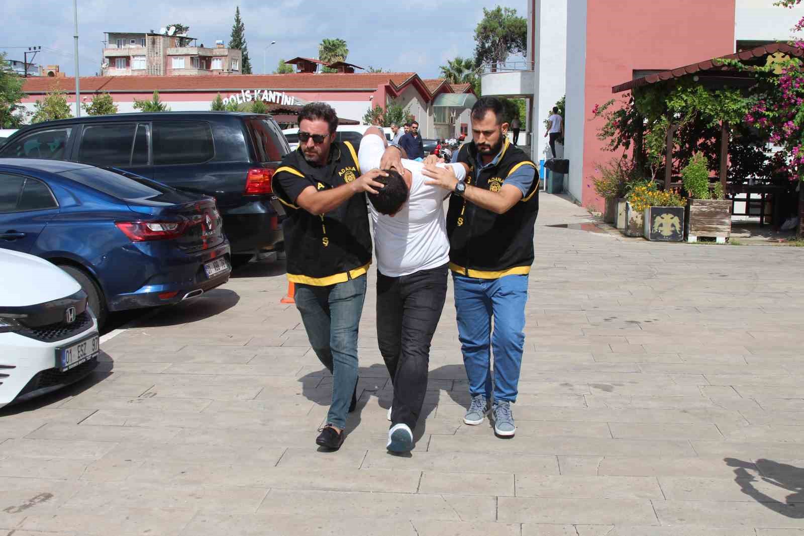 Pimi çekilen el bombasına bomba imha uzmanından koli bandıyla müdahale