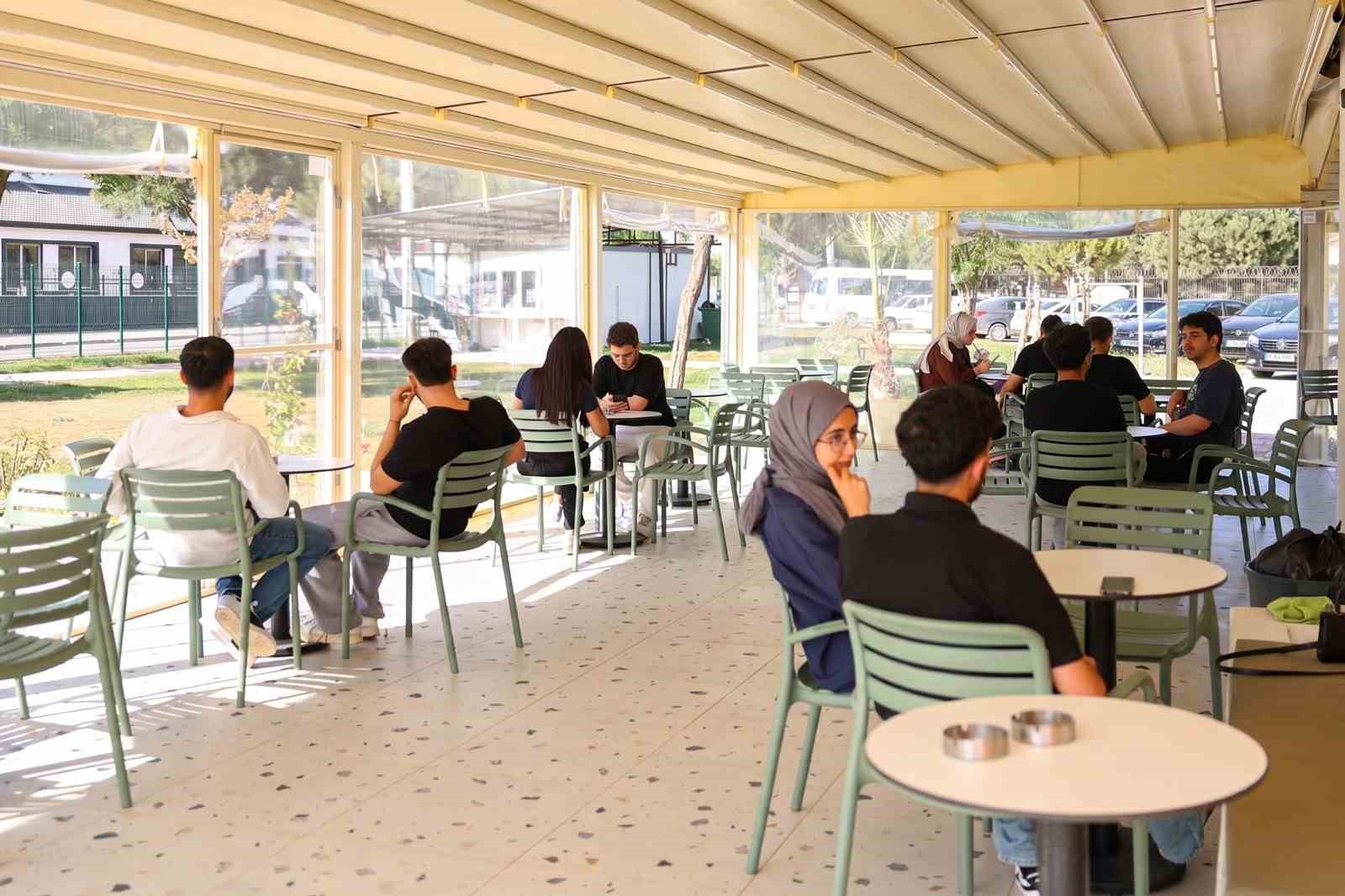 Efeler Belediyesi’nden gençlere destek