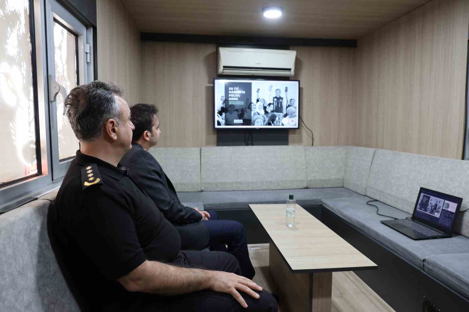 NARKO TIR ilk kez Elazığ’da: Vatandaşlardan yoğun ilgi