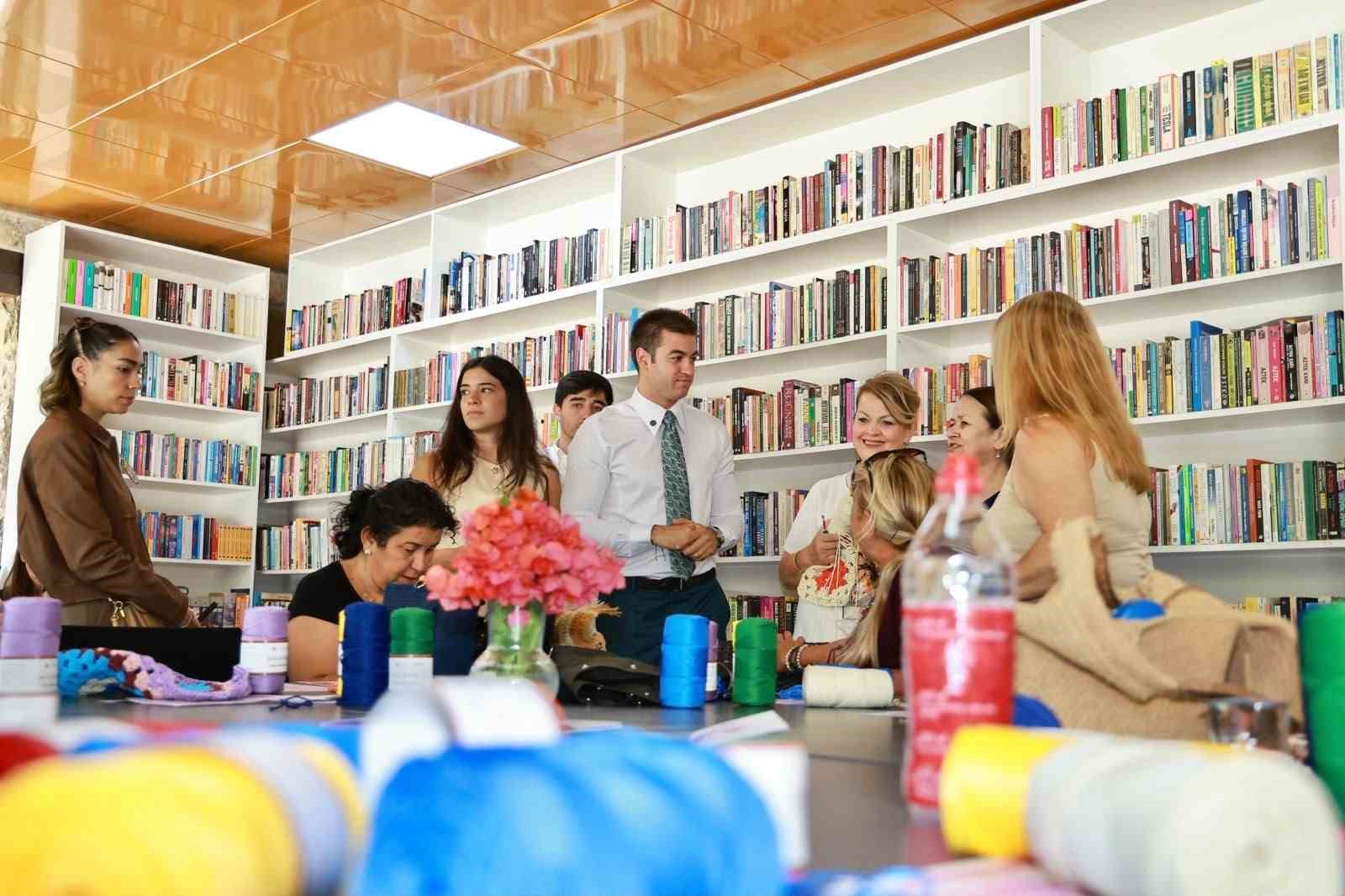 Bodrum sokakları kadınların ördüğü motiflerle renklenecek