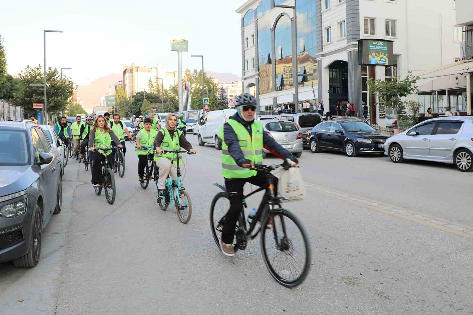 Van AB Bilgi Merkezi’nden farkındalık için bisiklet turu