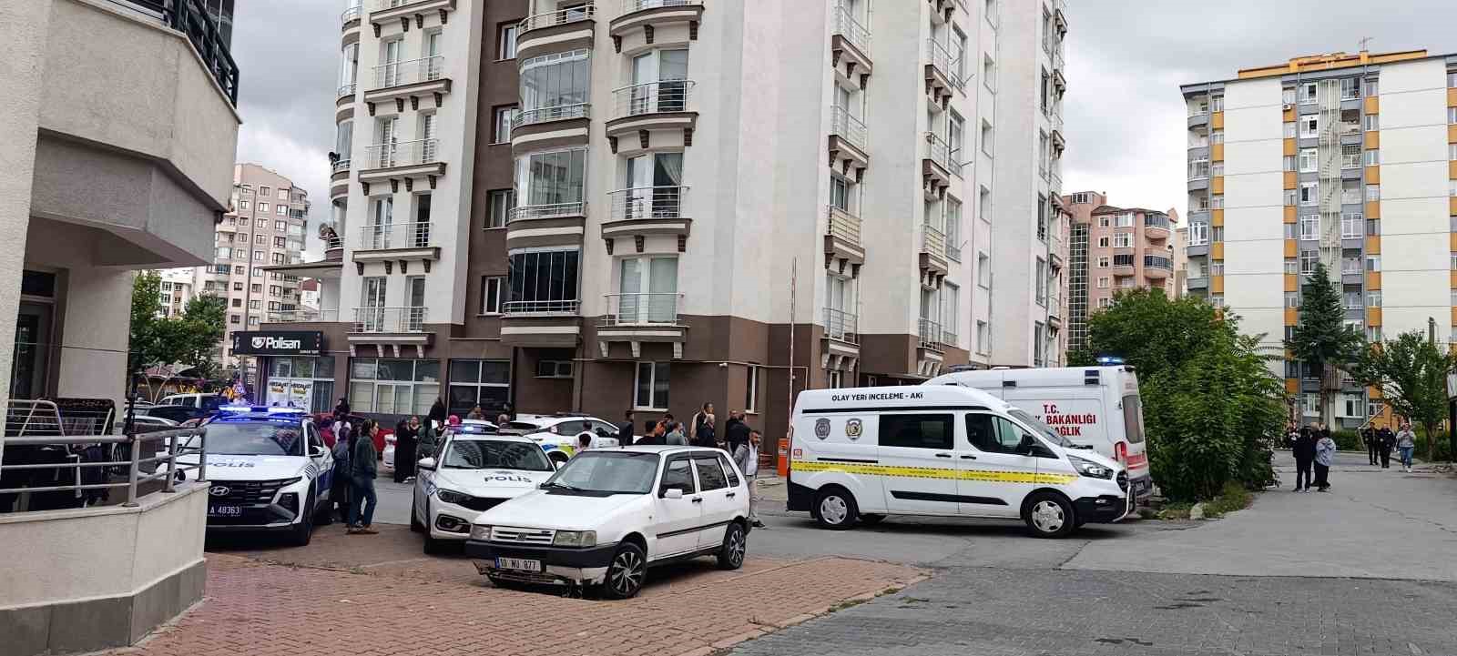 Balkon temizlerken 13. kattan düşen kadın öldü