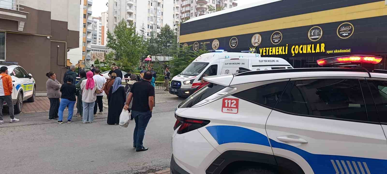 Balkon temizlerken 13. kattan düşen kadın öldü