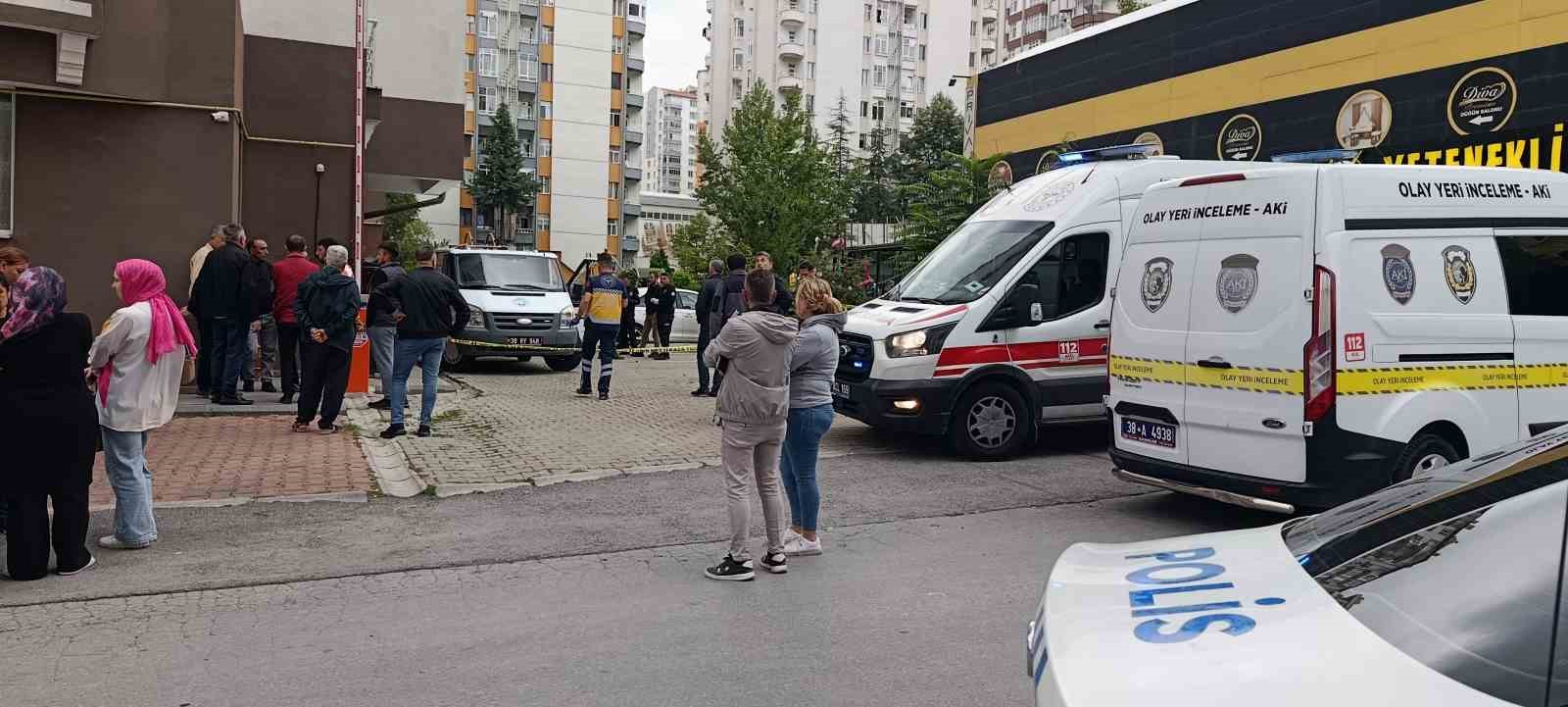 Balkon temizlerken 13. kattan düşen kadın öldü