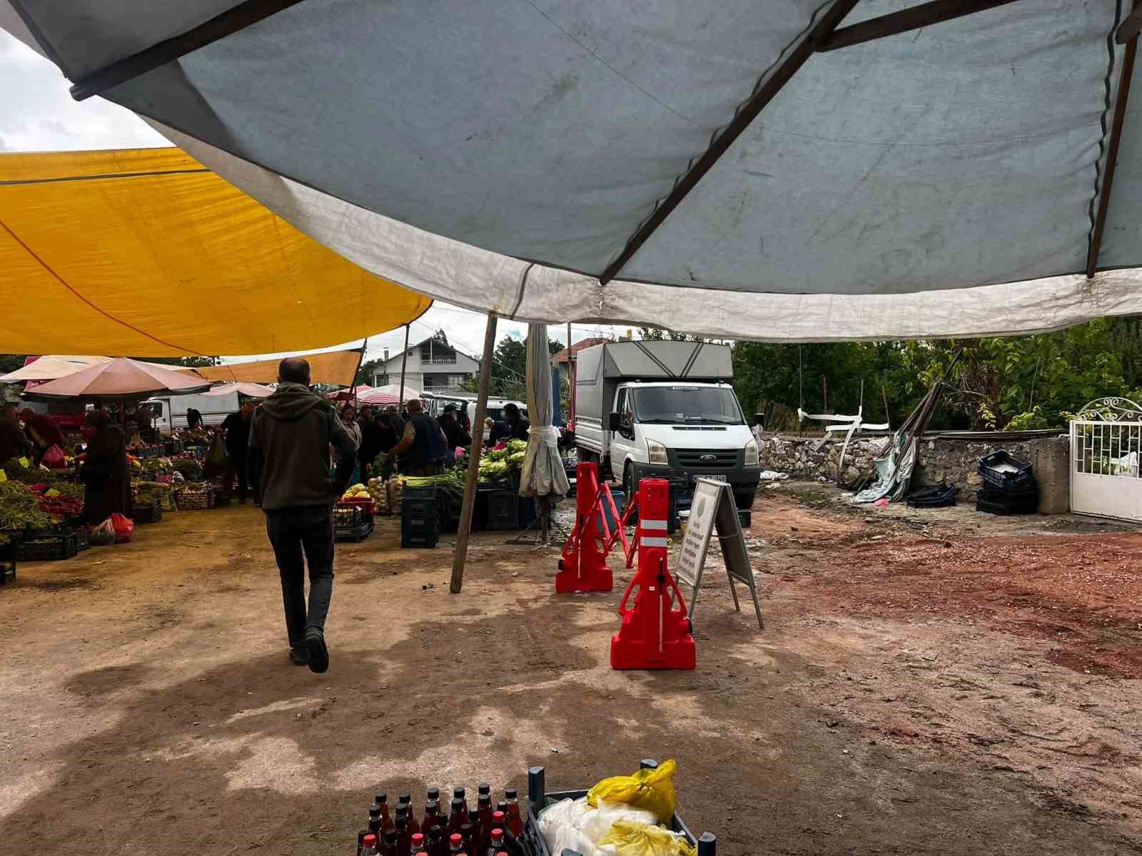 Pazar yerinde uygunsuz davranışa ceza: 1 ay satıştan men edildi