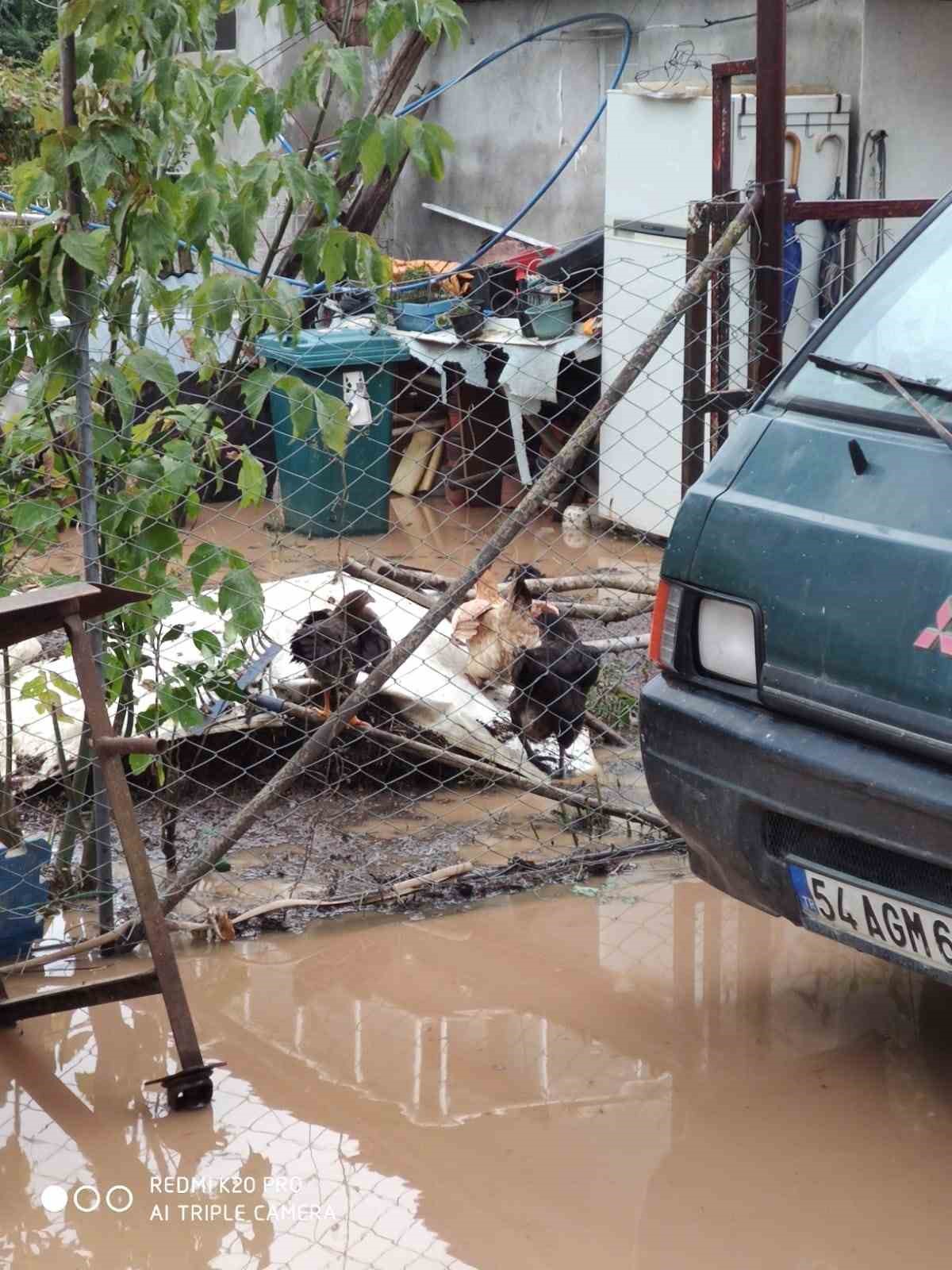 Nehir taşınca mahalle Venedik’e döndü