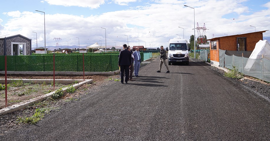 Kampüs yerleşkesindeki çalışmalar Rektör Çakmak tarafından incelendi