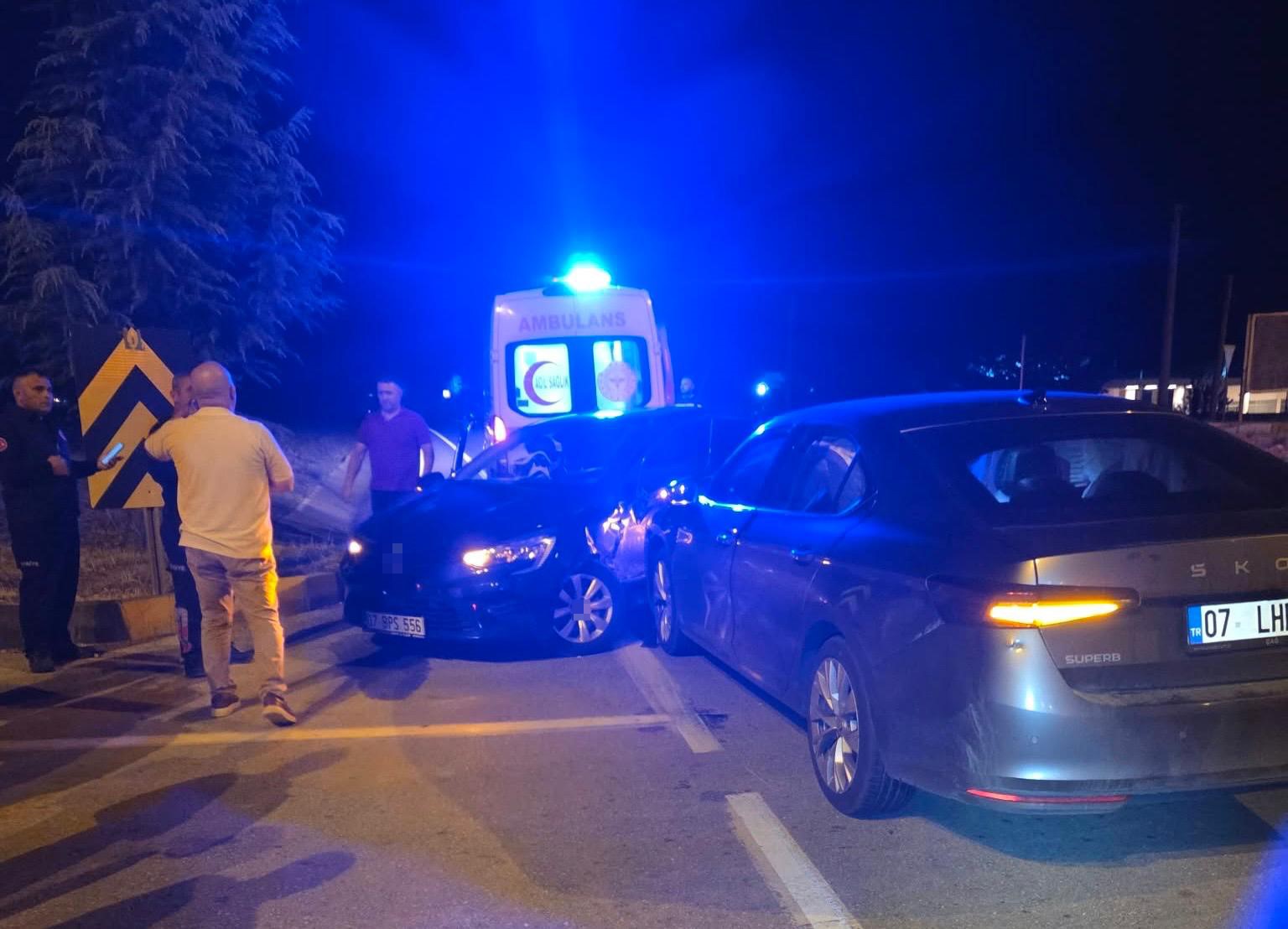 Antalya’da trafik kazası: 2’si Norveç vatandaşı 3 yaralı