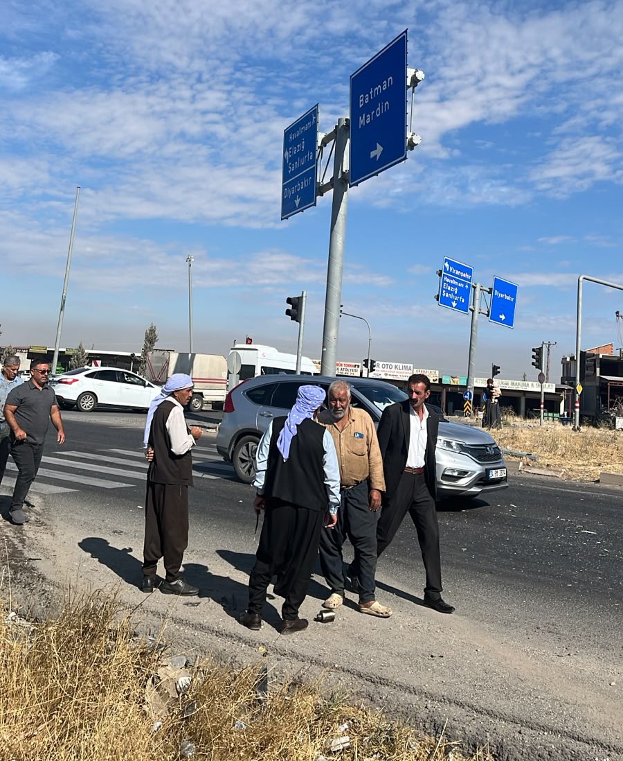 Diyarbakır’da tır ile otomobil çarpıştı: 7 yaralı