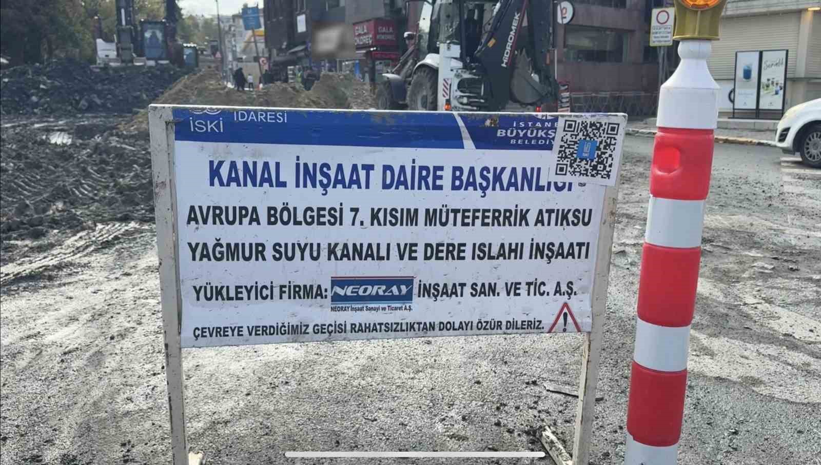 Burası Hindistan değil Eyüpsultan: Günlerce süren yol çalışmaları çileye döndü