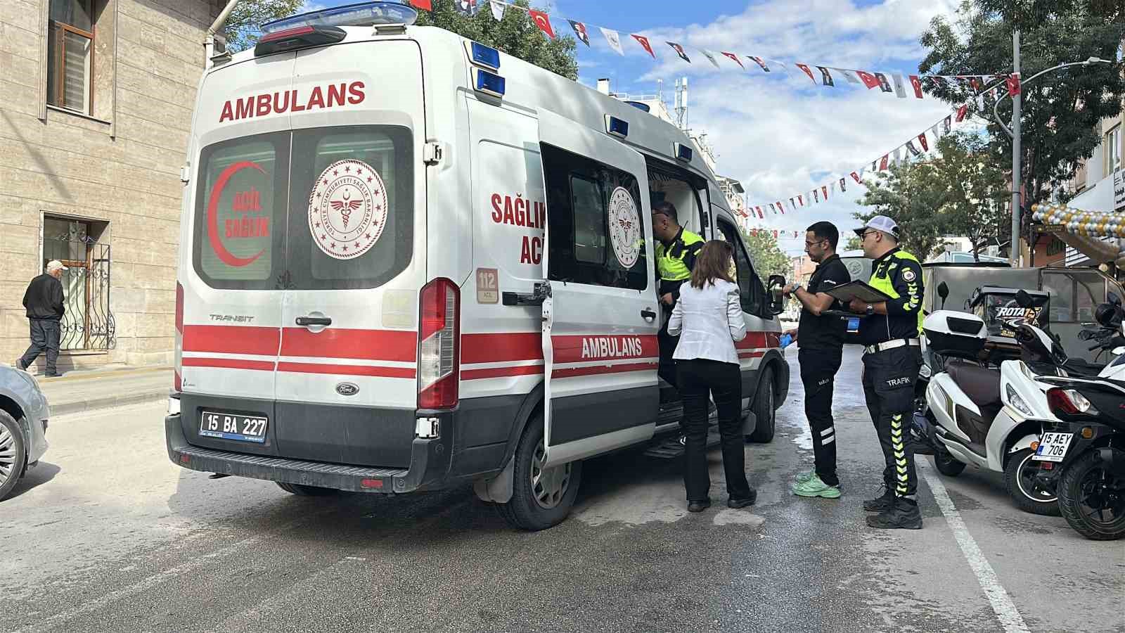 Burdur’da motosiklet devrildi: 1 yaralı