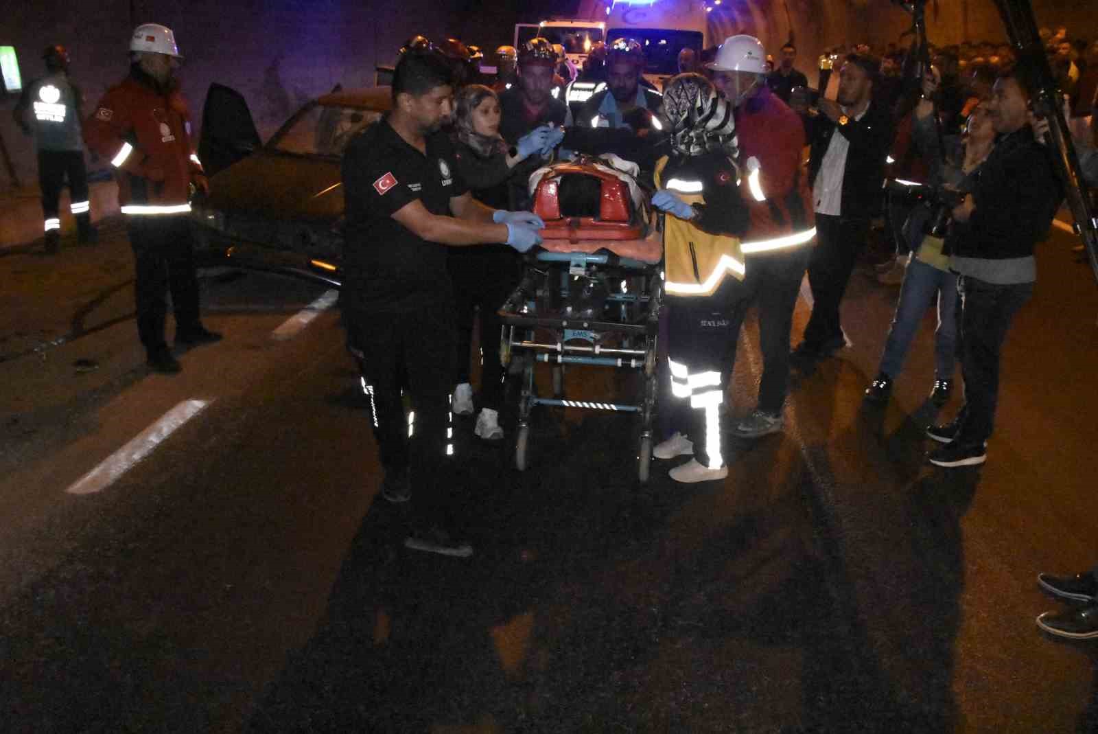 Bitlis’te tünelde kaza tatbikatı gerçeğini aratmadı