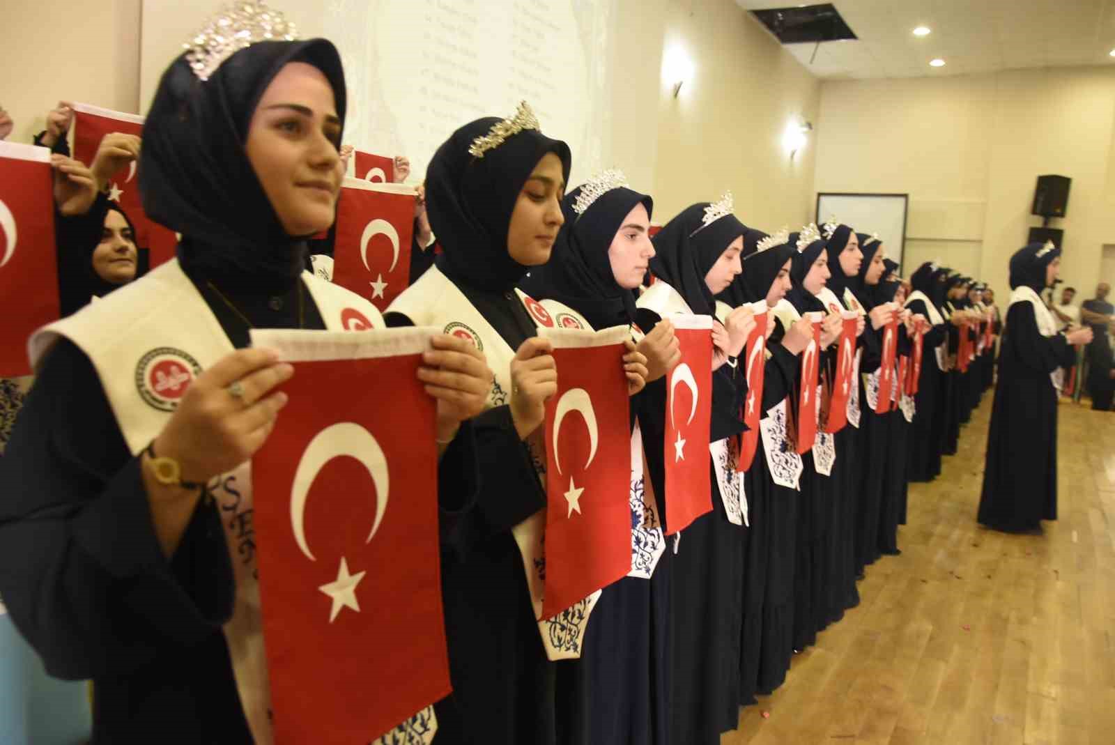 Bitlis’te 86 hafize icazet aldı