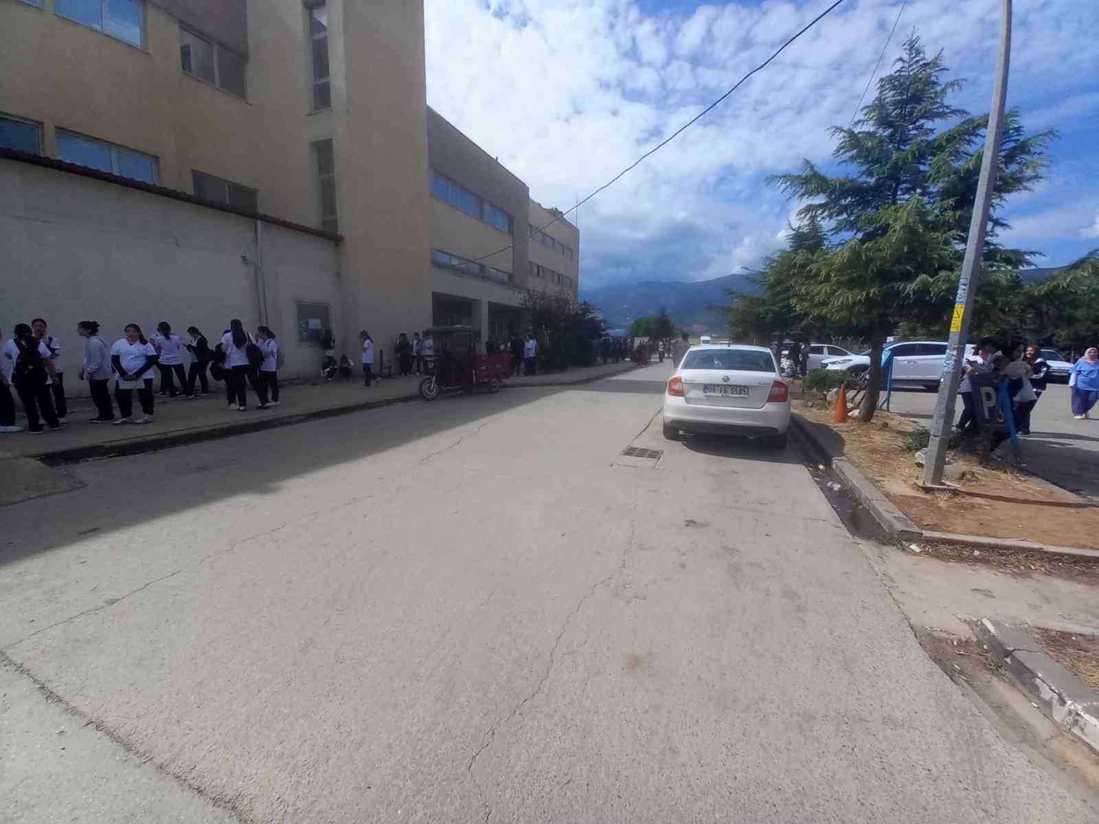 Gaziantep’te hastanenin bodrum katında korkutan yangın