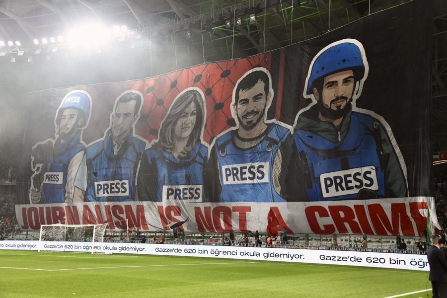 İletişim Başkanı Duran: "Konyaspor ile Filistin Milli Takımı’nın anlamlı buluşması, sporun birleştiren gücünü bir kez daha gösterdi"