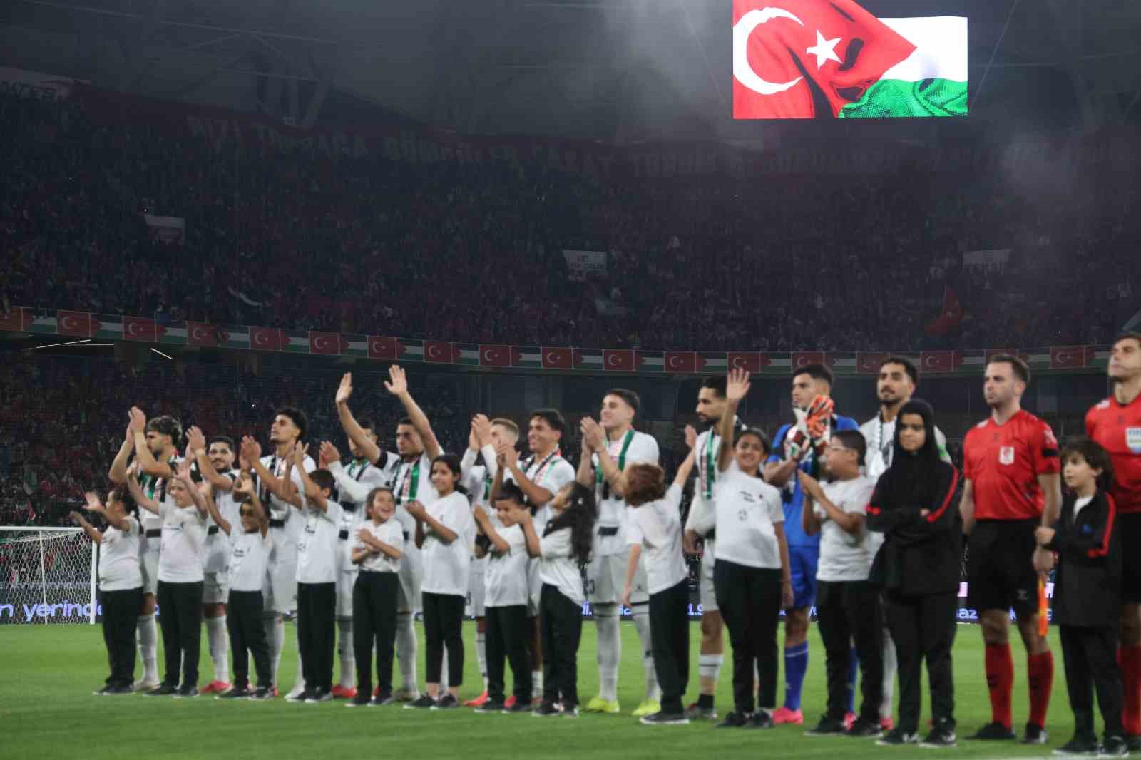 Konyaspor ile Filistin Milli Takımı arasındaki dostluk maçı berabere bitti