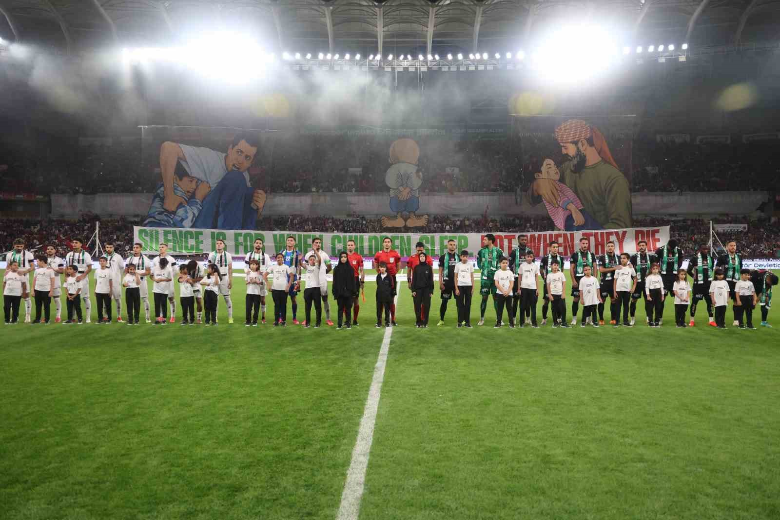 Konyaspor ile Filistin Milli Takımı arasındaki dostluk maçı berabere bitti