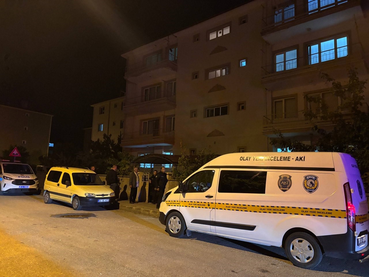 Erzincan’da 4. kattan düşen 77 yaşındaki kadın hayatını kaybetti