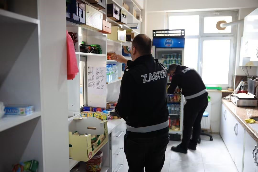 Zabıta ekiplerinden okul kantinlerine gıda ve hijyen denetimi