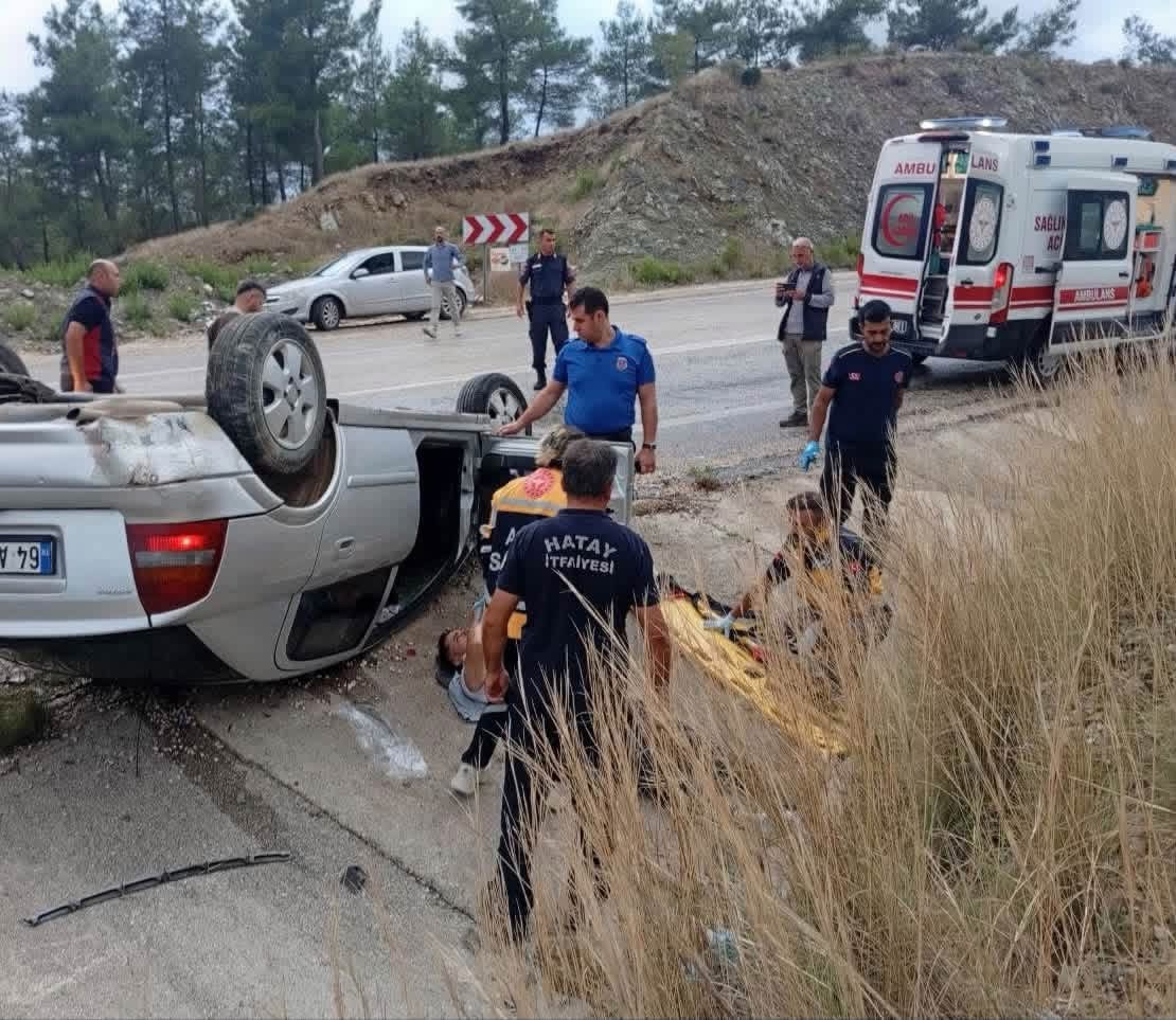Yayladağı’nda takla atan otomobilin sürücüsü yaralandı