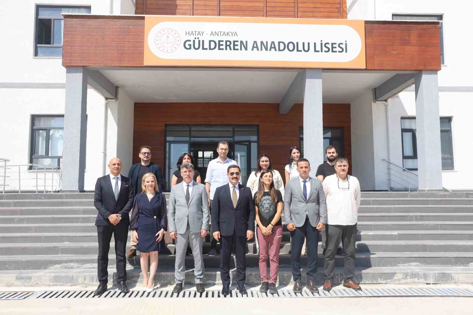 Depremde 210 eğitim kurumunun yıkıldığı Hatay’da 254 yeni okul hizmete açıldı