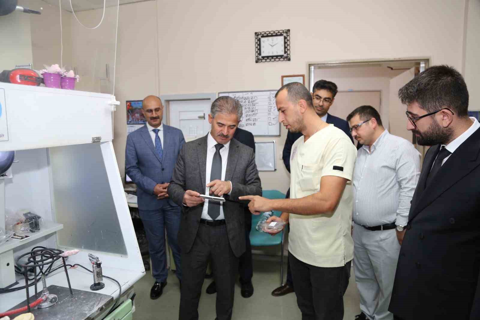 Erzurum il sağlık müdürü meral, ağız ve diş sağlığı merkezini inceledi