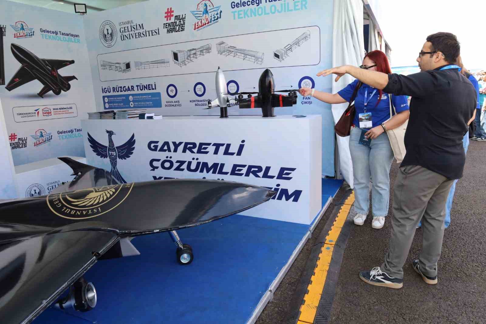 İGÜ TEKNOFEST’e jet dron projesi ve elektrik fan motorlu VTOL İHA ile katılarak dikkatleri üzerine çekti